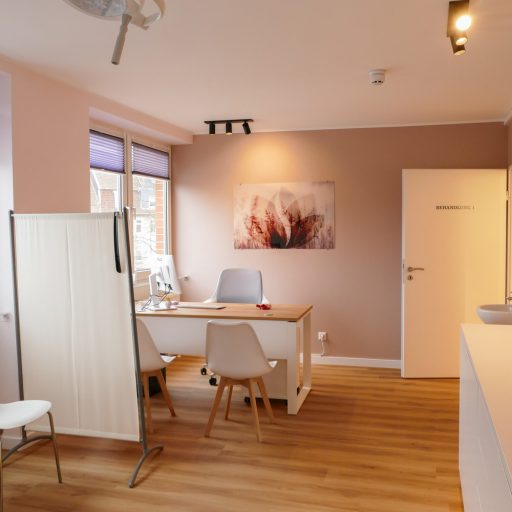 LeineGyn_Behandlungszimmer1_2