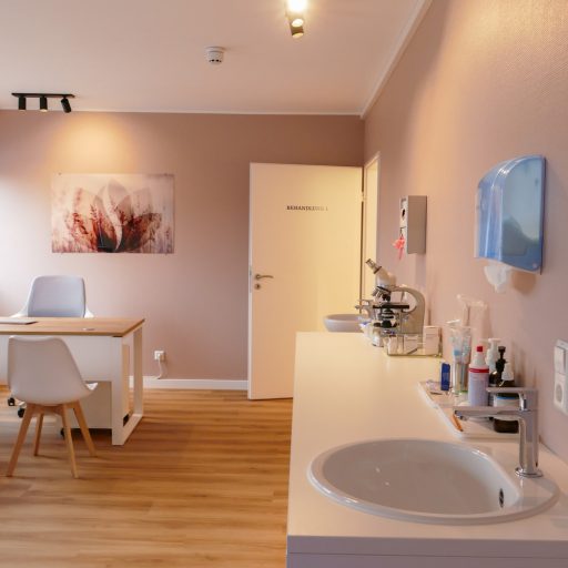 LeineGyn_Behandlungszimmer1_6