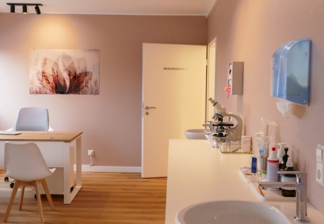 LeineGyn_Behandlungszimmer1_6